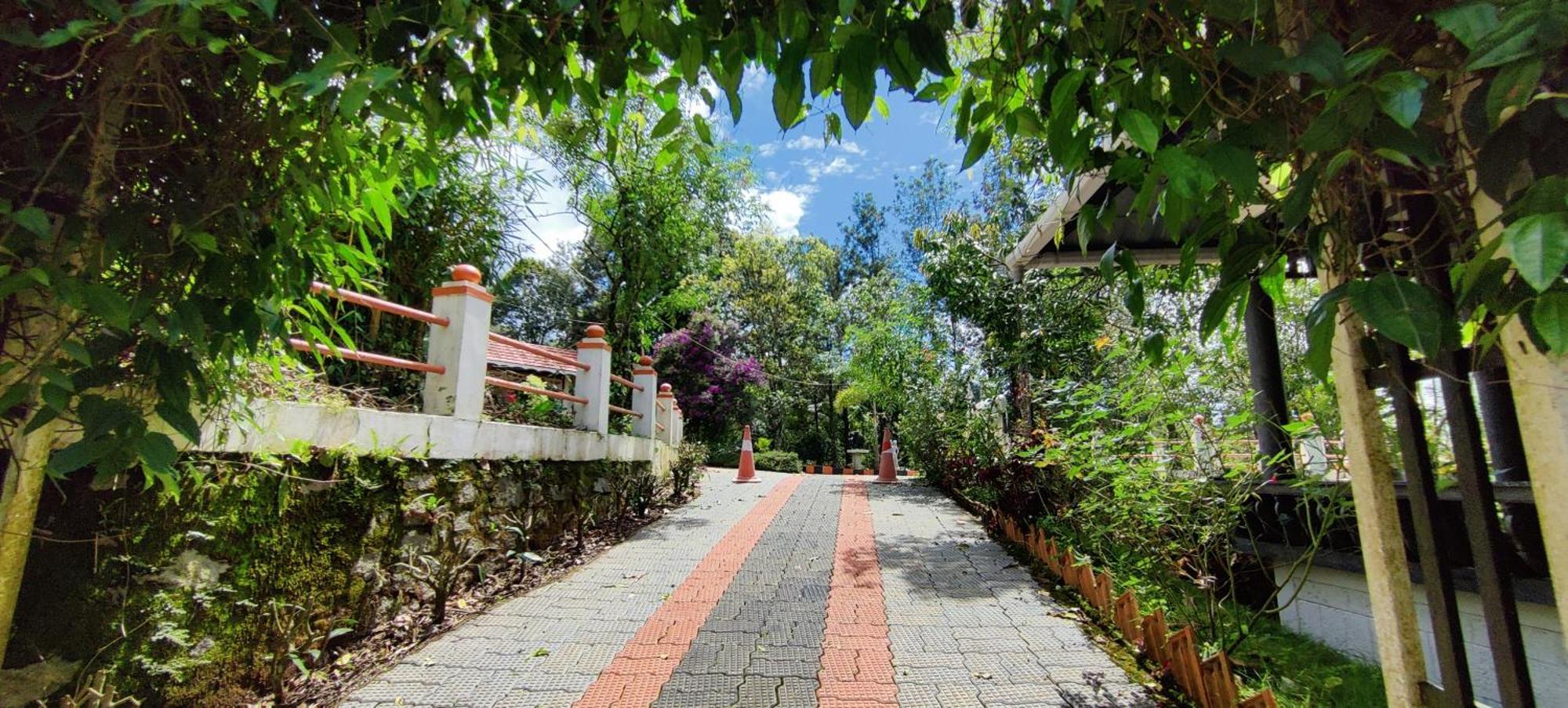 Отель Chalona Hill View Муннар Экстерьер фото